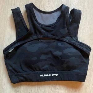 Alphalete XS keyhole camo sports bra